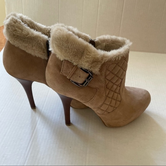 guess High Heel Platform Quilted Suede Faux Fur Ankle Booties, Tan , Size 10 - Picture 3 of 8